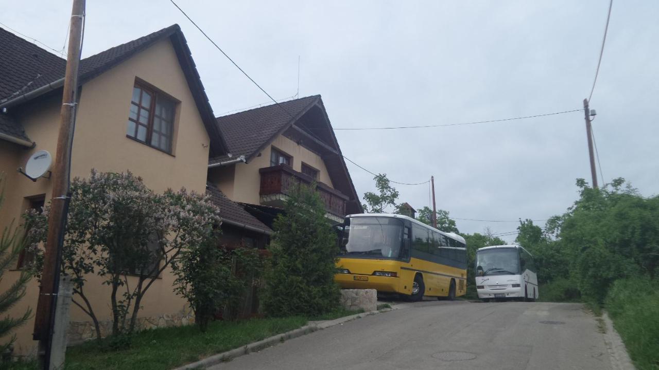 Legányi Apartmanház Apartamento Eger Exterior foto